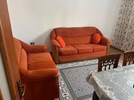 Apartament Me Qira 1+1 prane Bulevardit Zogu I