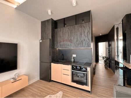 Studio di Lusso in Vendita ad Astir!