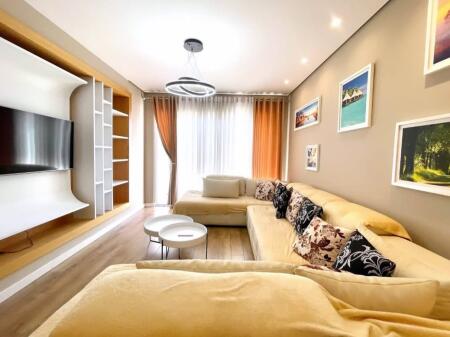 Përballë me Misto Mame, Kompleksi Cabej shesim apartament 2+1+2
