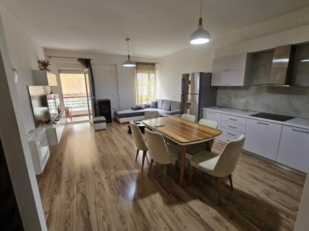 At Kompleksi FZ, 2+1+2 Garage Apartment for Rent!