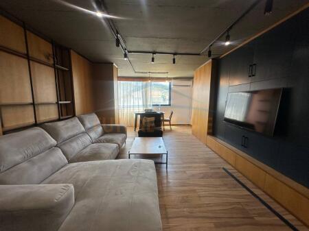 In Affitto, Duplex, Golden Park