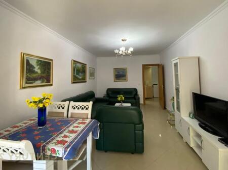APARTAMENT ME QERA 1+1, NE ZONEN E ISH BLLOKUT