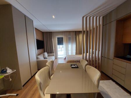 ESKLUZIVE në Lungomare, Vlorë! Shitet apartament 2+1+2 + post parkimi,