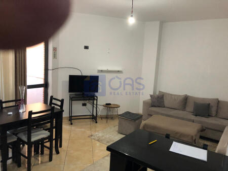 Apartament 1+1 për qira në Qendër