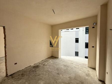 SHITET APARTAMENT 1+1 NE PLAZHIN E DURRSIT