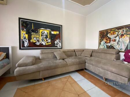 APARTMENT 1+1 DIBRA STREET, MEDRESE!