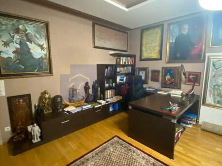 Appartamento 1+1 in affitto a Bllok, Tirana