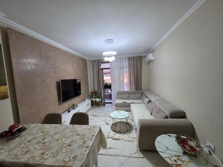 Fresk Complesso Lugano Vendesi Appartamento 2+1+2