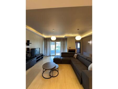 Apartament 3+1+2 tualete për qira pranë "Kodra e Diellit 1"