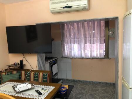 Apartament 2+1 me qira tek Shkolla e Kuqe