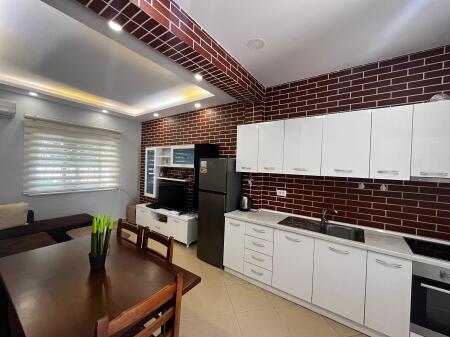 Shtepi private 2+1 me oborr per Qira tek Sefer Efendiu - Durres.