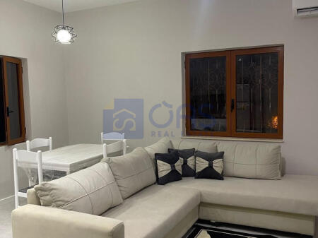 Apartament 2+1 për qira në Rrugën Siri Kodra