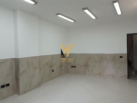 NEGOZIO DI 35 M2 IN AFFITTO IN VIA BOGDANEVE