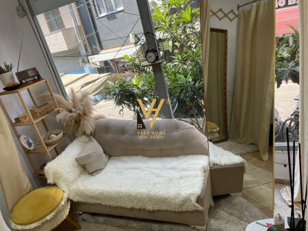FOR SALE BUSINESS STUDIO AT BRRYLI