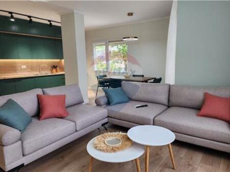 APARTAMENT 2+1 ME QIRA TEK KOMUNA E PARISIT!