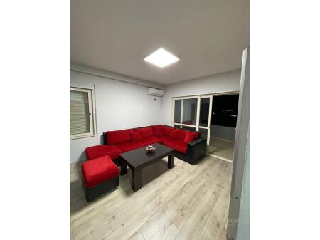 JEPET ME QIRA APARTAMENT 1+1+ VERANDE TEK RRUGA E ULLISHTES!