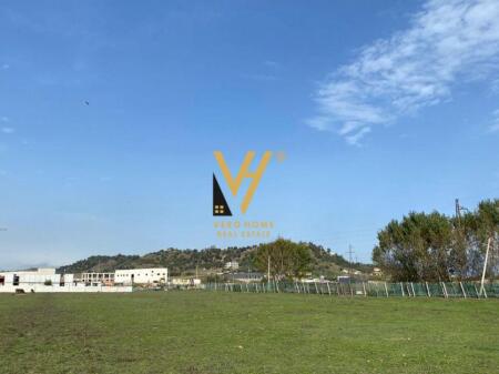 TOKE ARE 10.700 M2 NE YZBERISHT 660.000 EURO