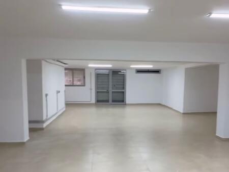 MAGAZINE ME QERA 300M2 YZBERISHT 1.300 EURO