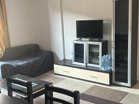 Jepet me qera Apartamenti 1+1, Selvia, pranë vilës Gold