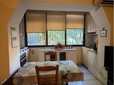 Apartament 1+1 me qera prane Ambasades Amerikane