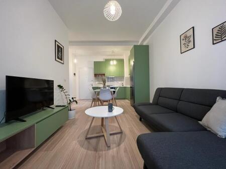🏢 Jepet me Qira Apartament 1+1 te Kompleksi Kontakt, 21 Dhjetori