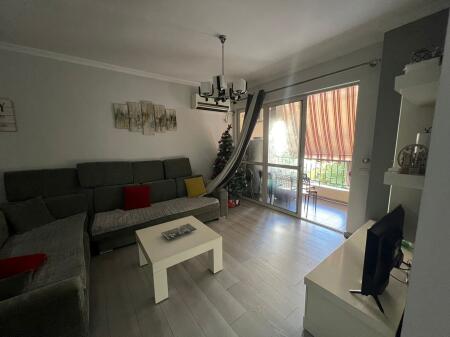 Apartamente me qera Yzberisht