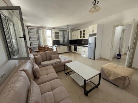 APARTAMENT ME QERA 2+1 CASA ITALIA 400 EURO