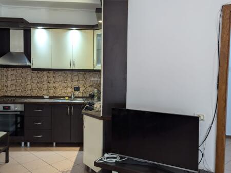 Apartament 2+1 për Qira – Liqeni i Tiranës (Rruga Te Miri i Gardës)
