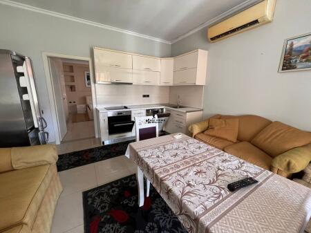 APARTAMENT ME QERA 1+1 RRUGA E DIBRES 40.000 LEKE