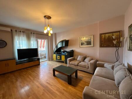 Tek Shallvaret Shesim Apartament 3+1+2!