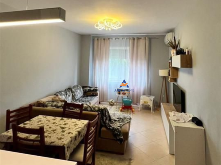 SHITET APARTAMET 1+1+BALLKON "TE FRESKU,RRUGA MUHAMET DELIU " 100.000 EURO.