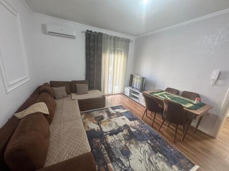 Apartament 1+1 për qira pas Shkencave të Natyres.