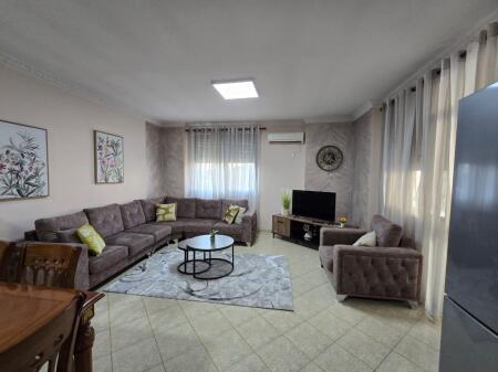 Affittasi appartamento 2+1+2 bagni presso l'ex Esposizione