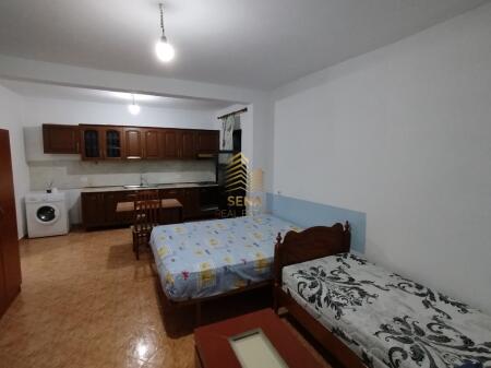 Qira, Garsoniere, Rruga Elbasanit – pranë Ambasadës Turke, 300 Euro/muaj