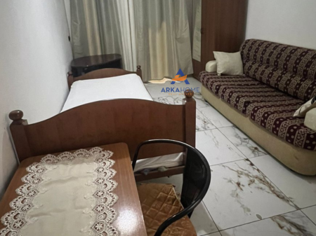 JEPET GARSONIERE ME QERA "PRANE DELIJORGJIT" 260 EURO.