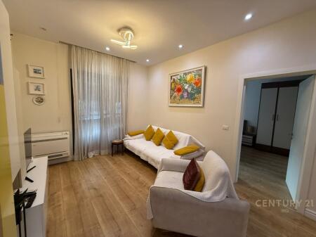 Apartament 2+1 me Qira – Myslym Shyri, Tiranë
