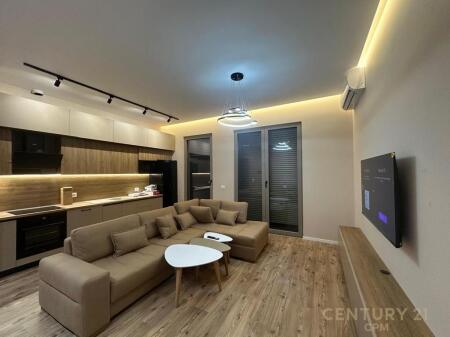 Apartament 1+1 me post parkimi për qira tek Kompleksi Delijorgji!