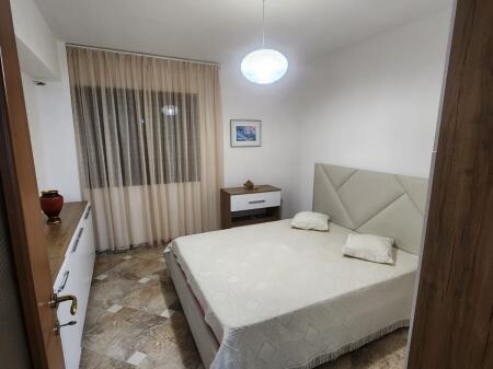 APARTAMENT 2+1 PER QERA PRANE STADIUMIT