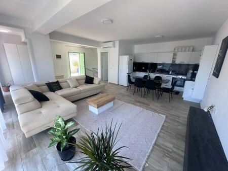 Duplex me qera në Kodra e Diellit 2