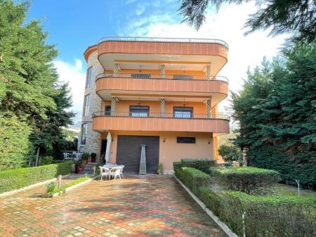 Villa for Rent – Penthouse in 4-Story Villa near American Hospital 2, Tirana