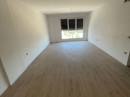 Affittasi Appartamento 2+1+2 Bagni – Trio Tower, Don Bosko
