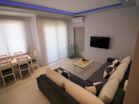 Shitet super apartament ne Sarande