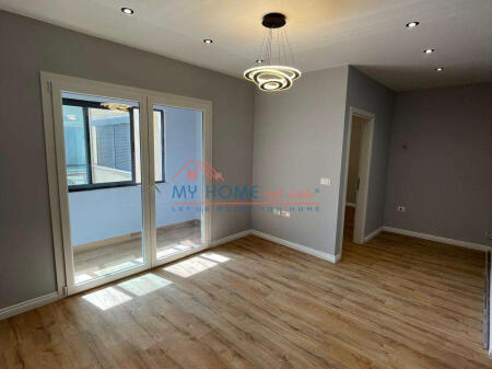 5 Maji Apartament 1+1 ne shitje