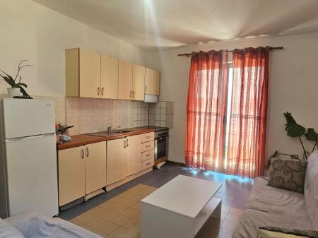 APARTAMENT 1+1+BALLKON PER QERA