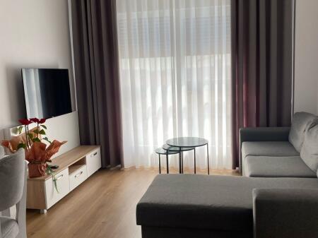 🏢Ne zonen e Ali Demit,Rezidenca Kaimi jepet me qera apartament 2+1+post parkimi i mobiluar.550 Euro   