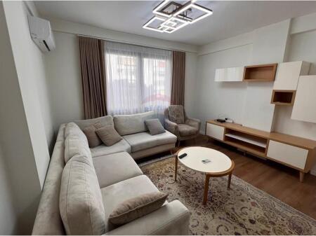Apartament - Për Qira - Bulevardi Zogu I, Tiranë