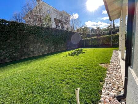 VILE ME QERA 660 M2 ROLLING HILLS 4.800 EURO