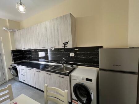 APARTAMENT ME QERA 1+1 RRUGA E DIBRES 400 EURO