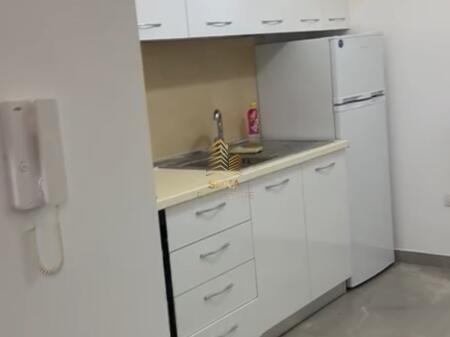 Qira, Apartament 1+1+blk, Pjeserisht i Mobiluar, Rruga Kongresi i Manastirit, 350 Euro/muaj