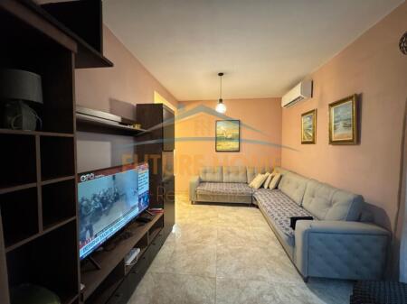 Shitet Apartament 1+1+Oborr+Post Parkimi, Vala Mar, Gjiri i Lalzit